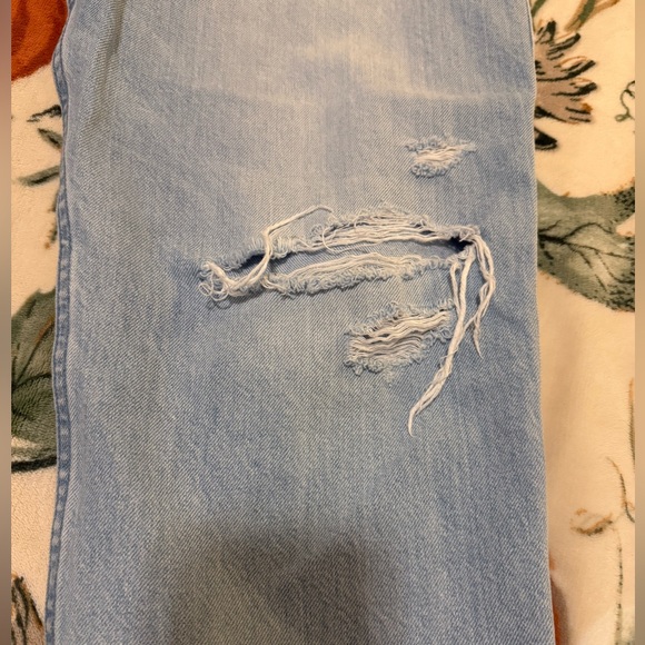 Women’s Abercrombie & Fitch high rise mom jeans signature collection - Picture 7 of 11